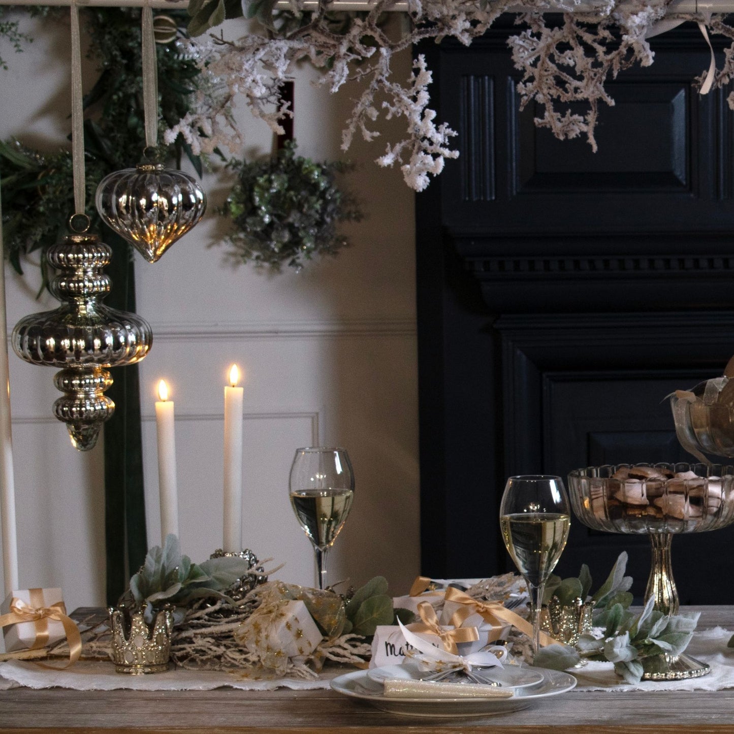 Antique Silver Large Vallupe Bauble