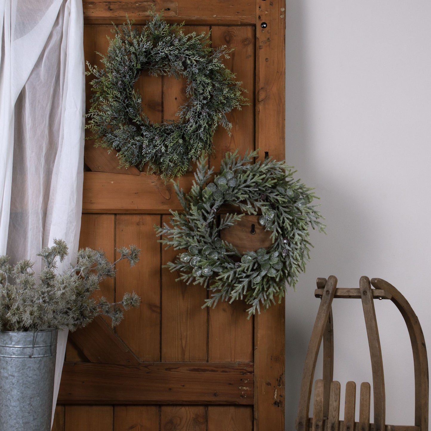 Luxury Frosted Pine Wreath With Pinecones