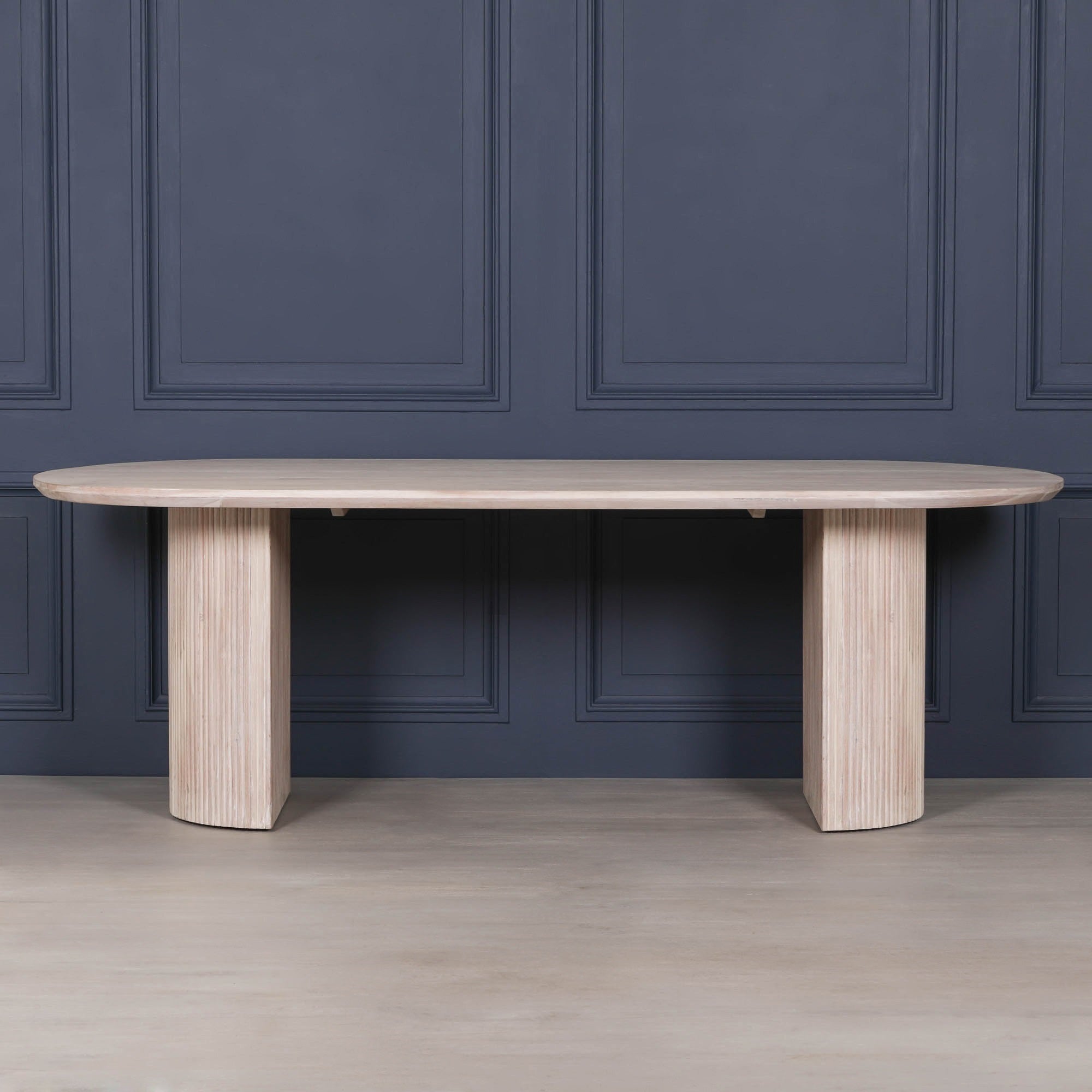 Blanche Acacia Fluted Oval Dining Table With 6 Louis Chairs