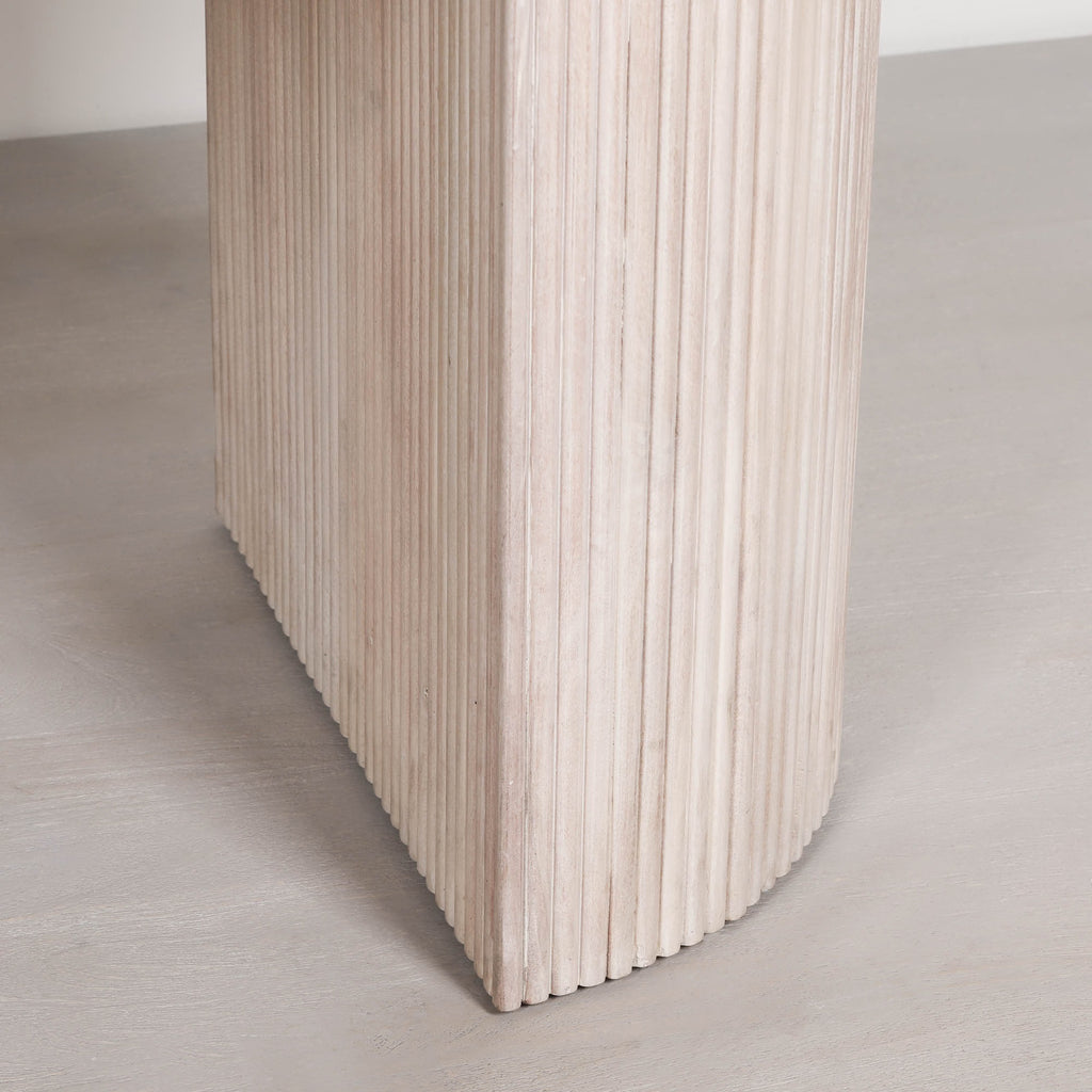 Blanche Acacia Fluted Oval Dining Table With 6 Louis Chairs