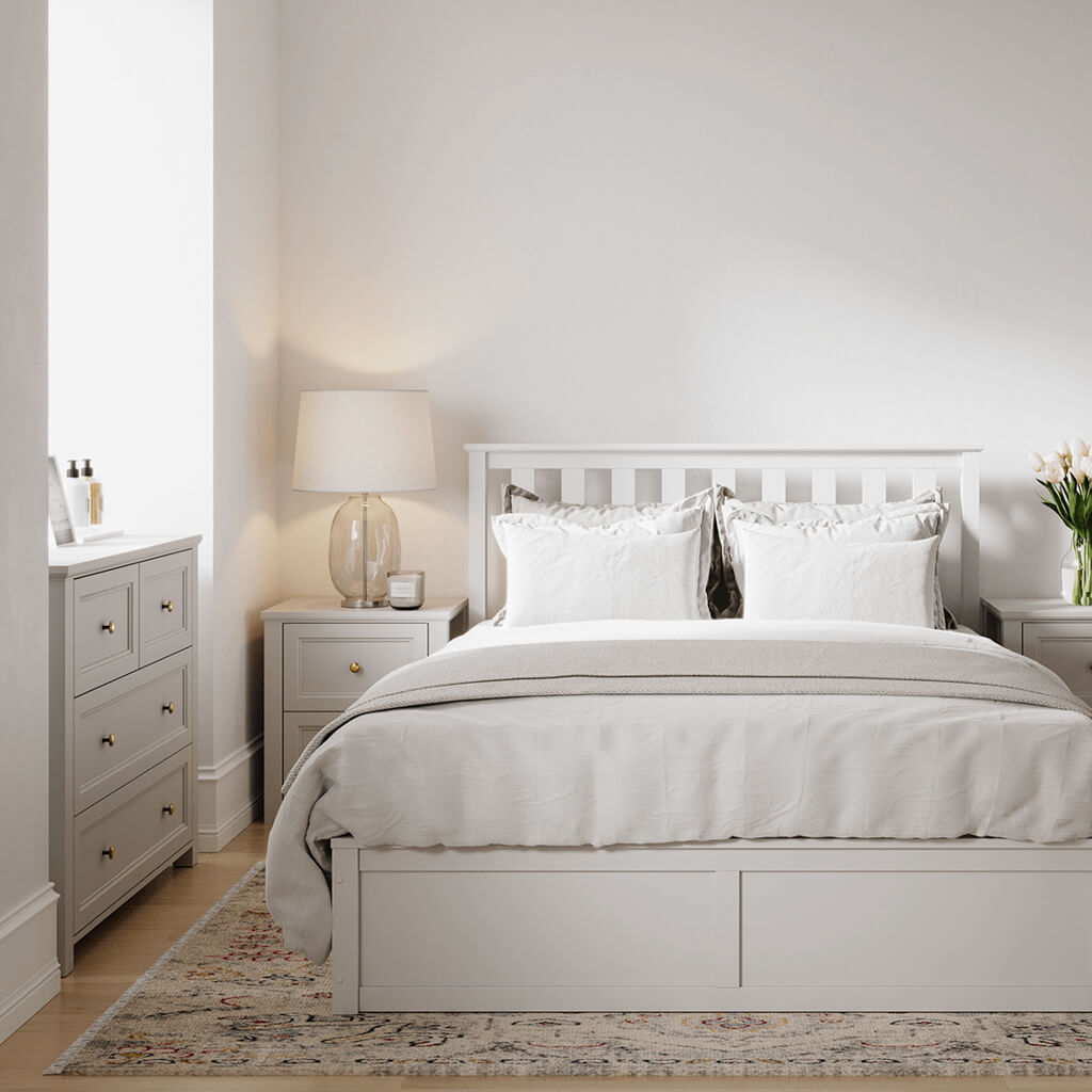 Harry Christian Home Elegance Chest Of Drawers In White With Gold Handles