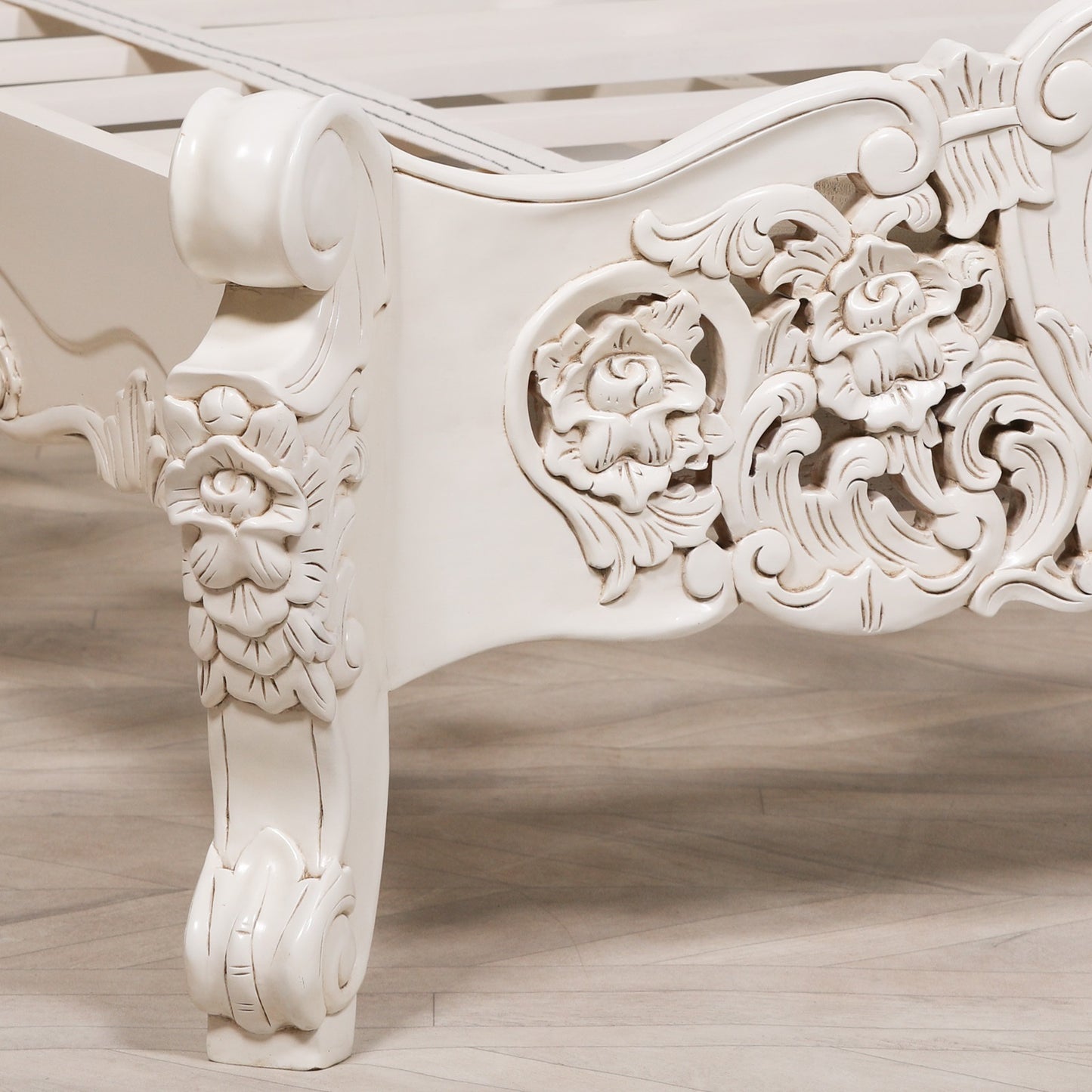 Rococo 4ft6 Double Size Carved Bed