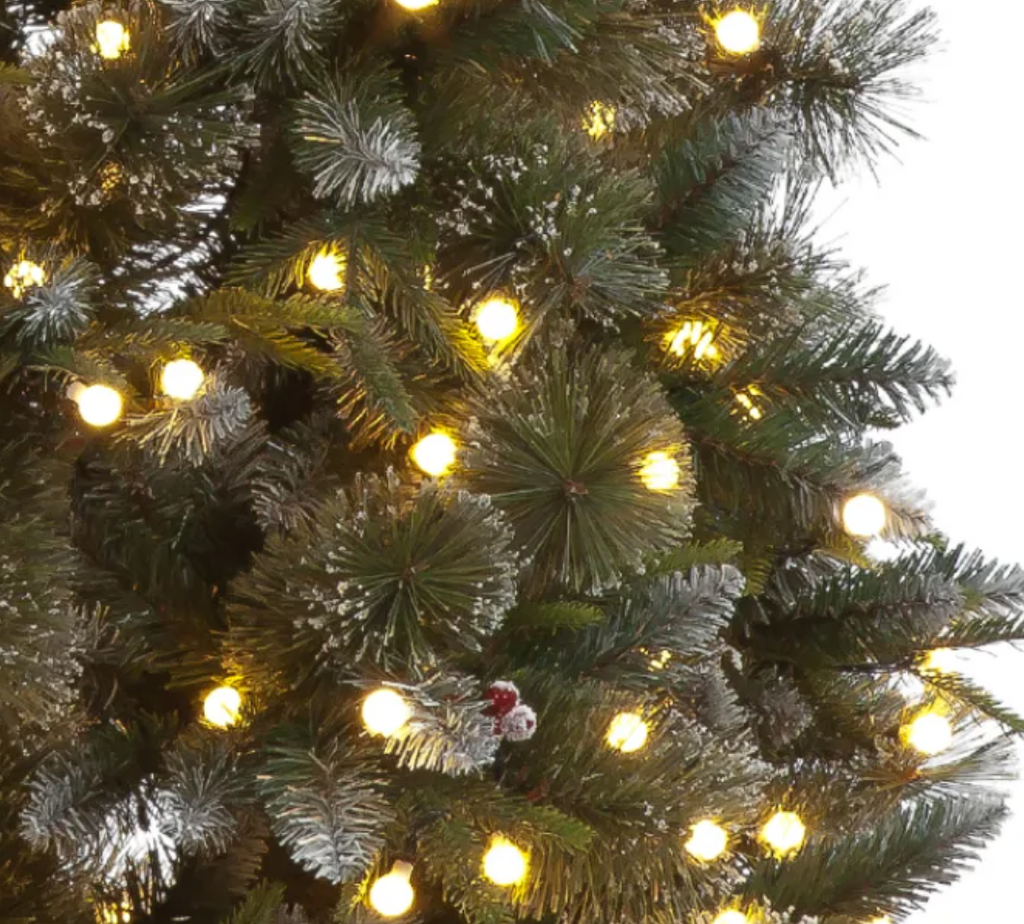 6FT / 180cm Minnesota Artificial Spruce Christmas Tree with Berries