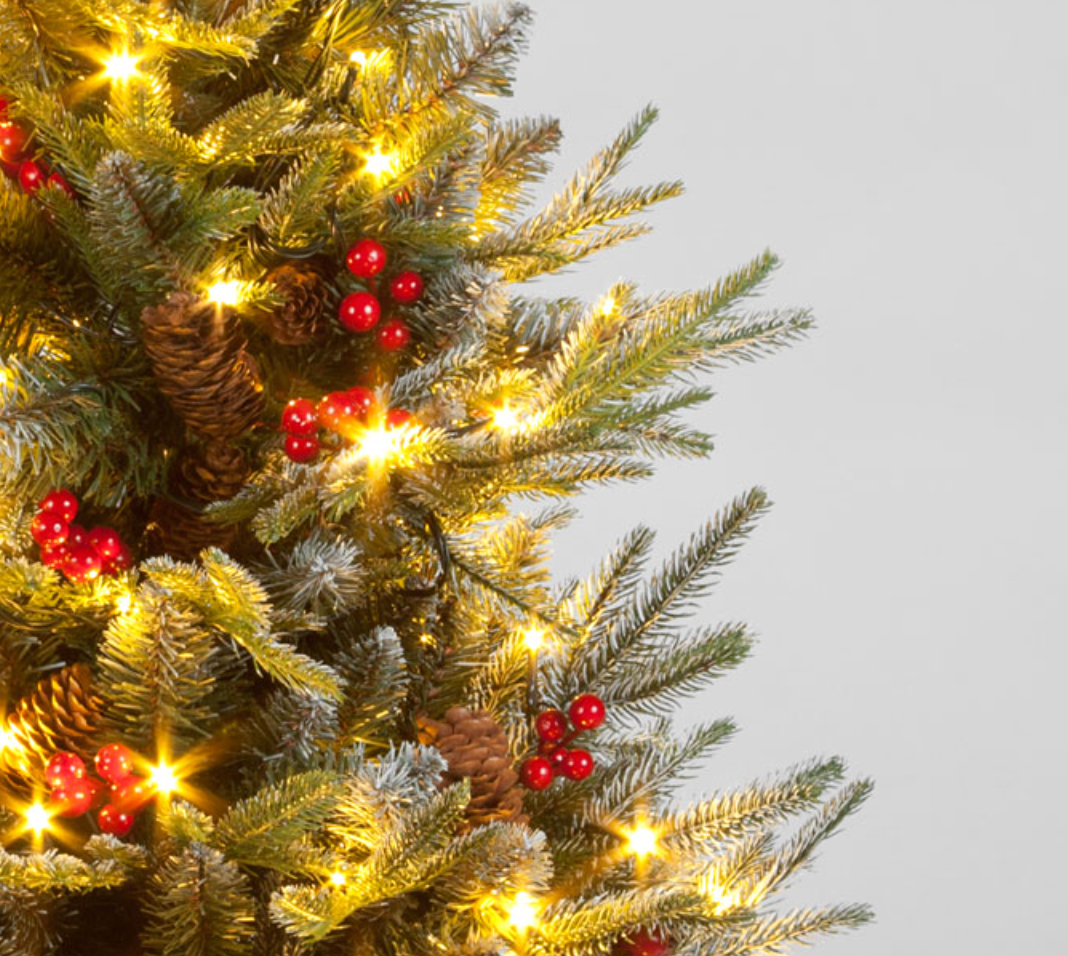 Pre-Lit 120cm Ontario Porch Christmas Tree with 100 LEDs & Basket