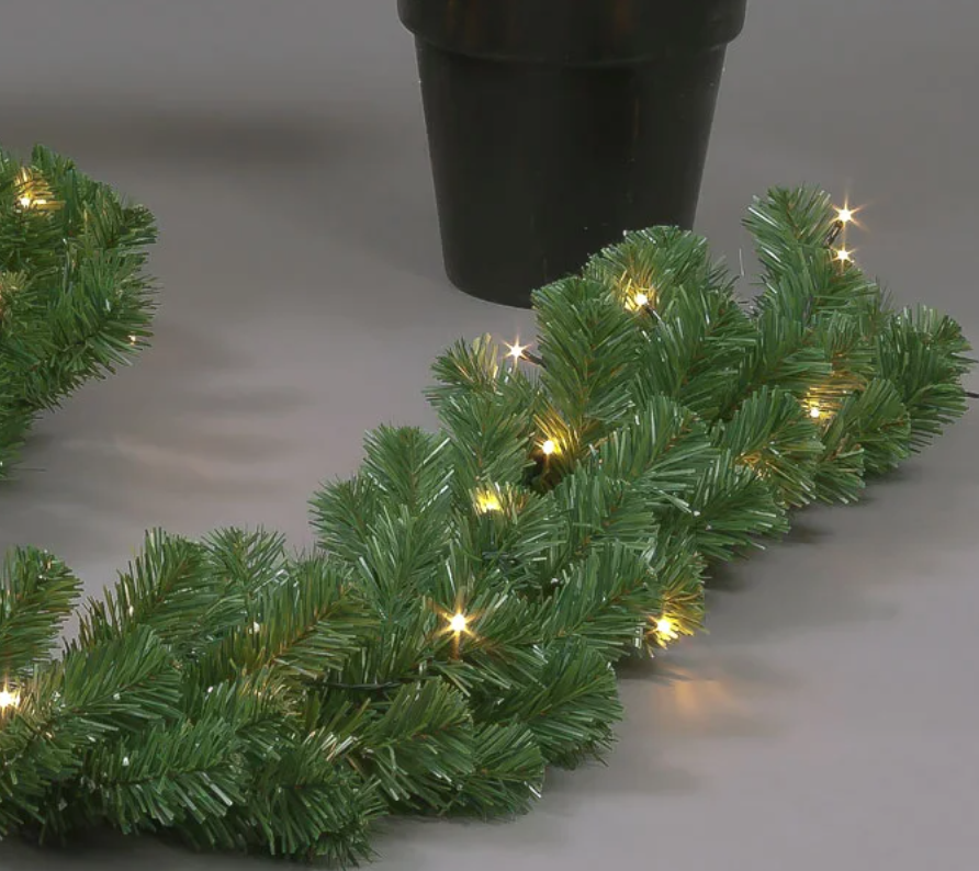 4 Piece Pre Lit Porch Set With 2 Trees 1 Wreath 1 Garland