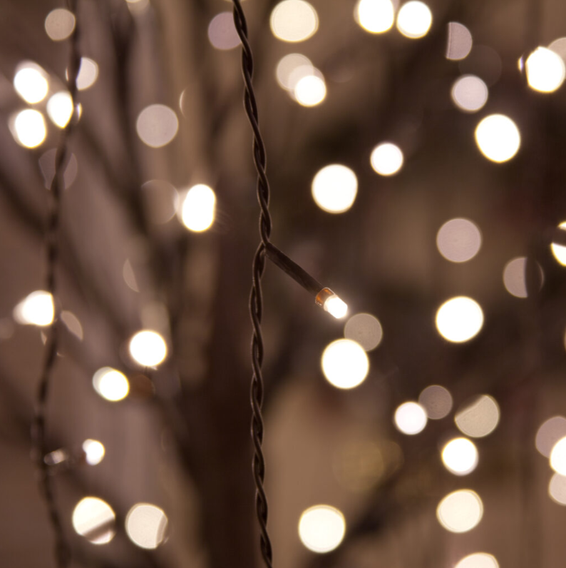 1.8m Weeping Willow Tree with 400 Warm White LEDs