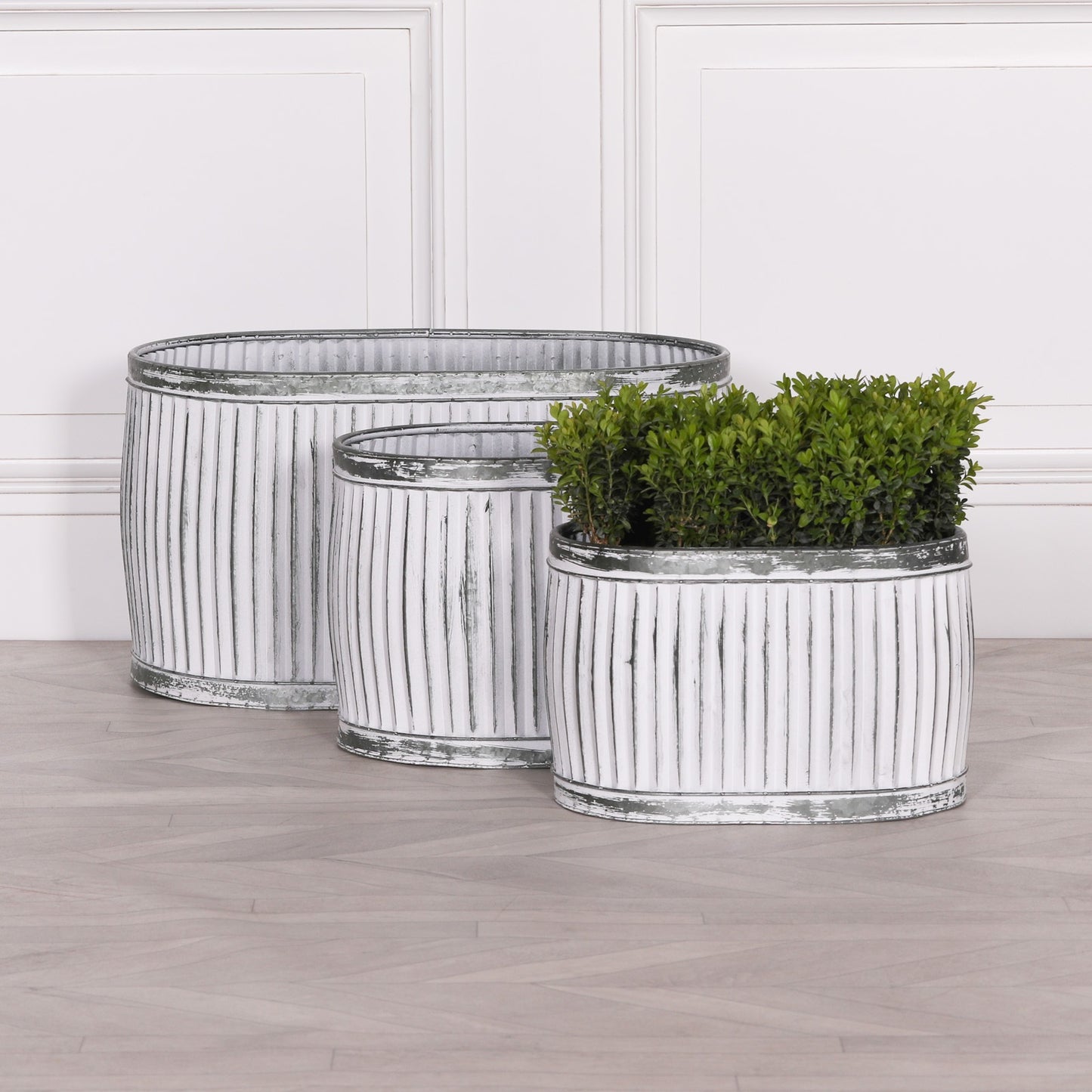 Dolly Tub Oval Metal Planter – Small