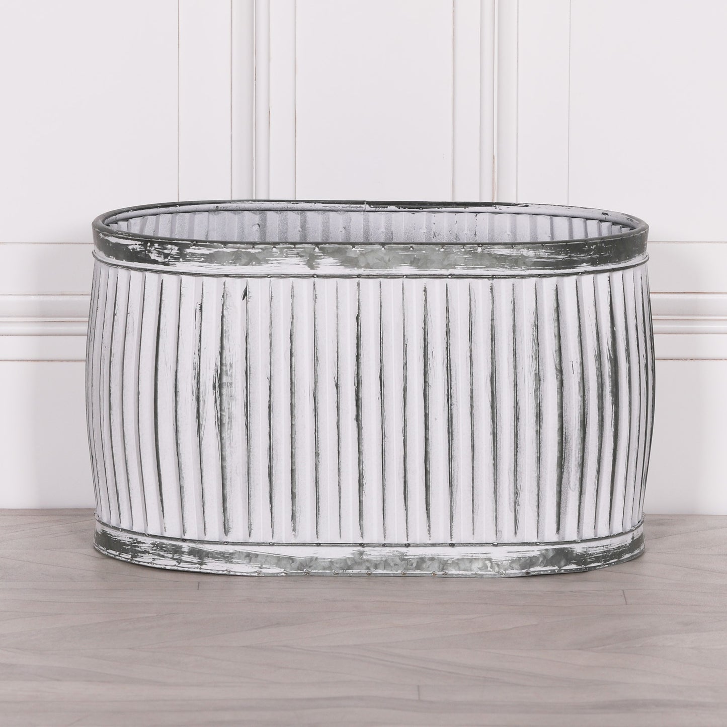 Dolly Tub Oval Metal Planter – Medium