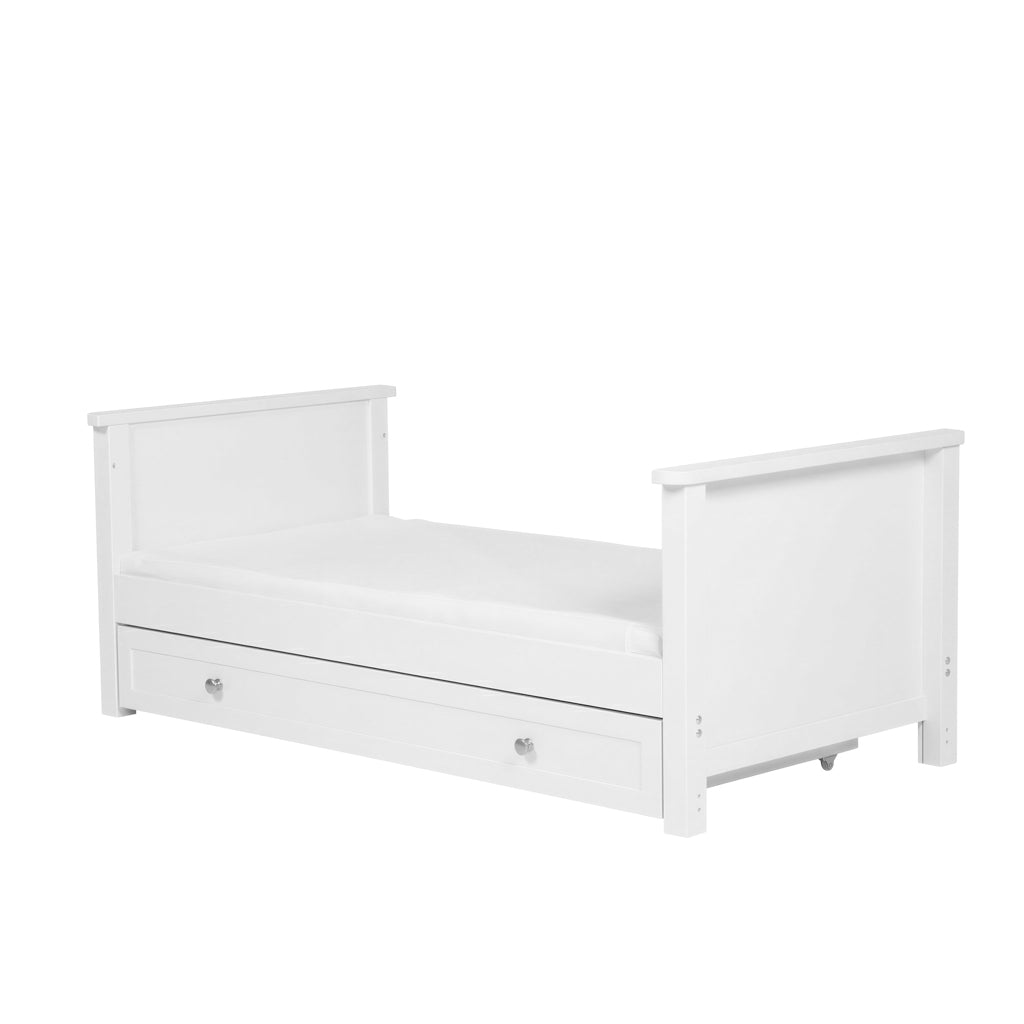 Wanderer 2 Piece Nursery Room Furniture Set White